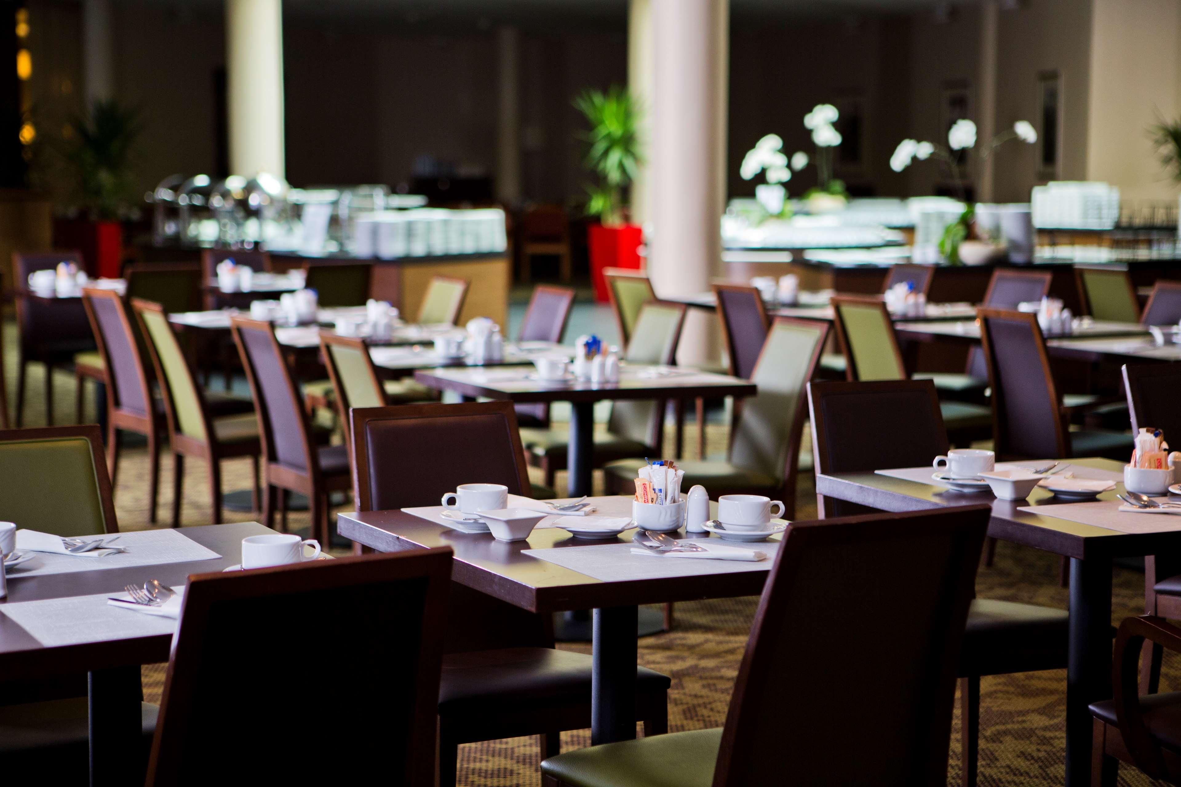 Radisson Blu Sobieski Varsavia Esterno foto A restaurant