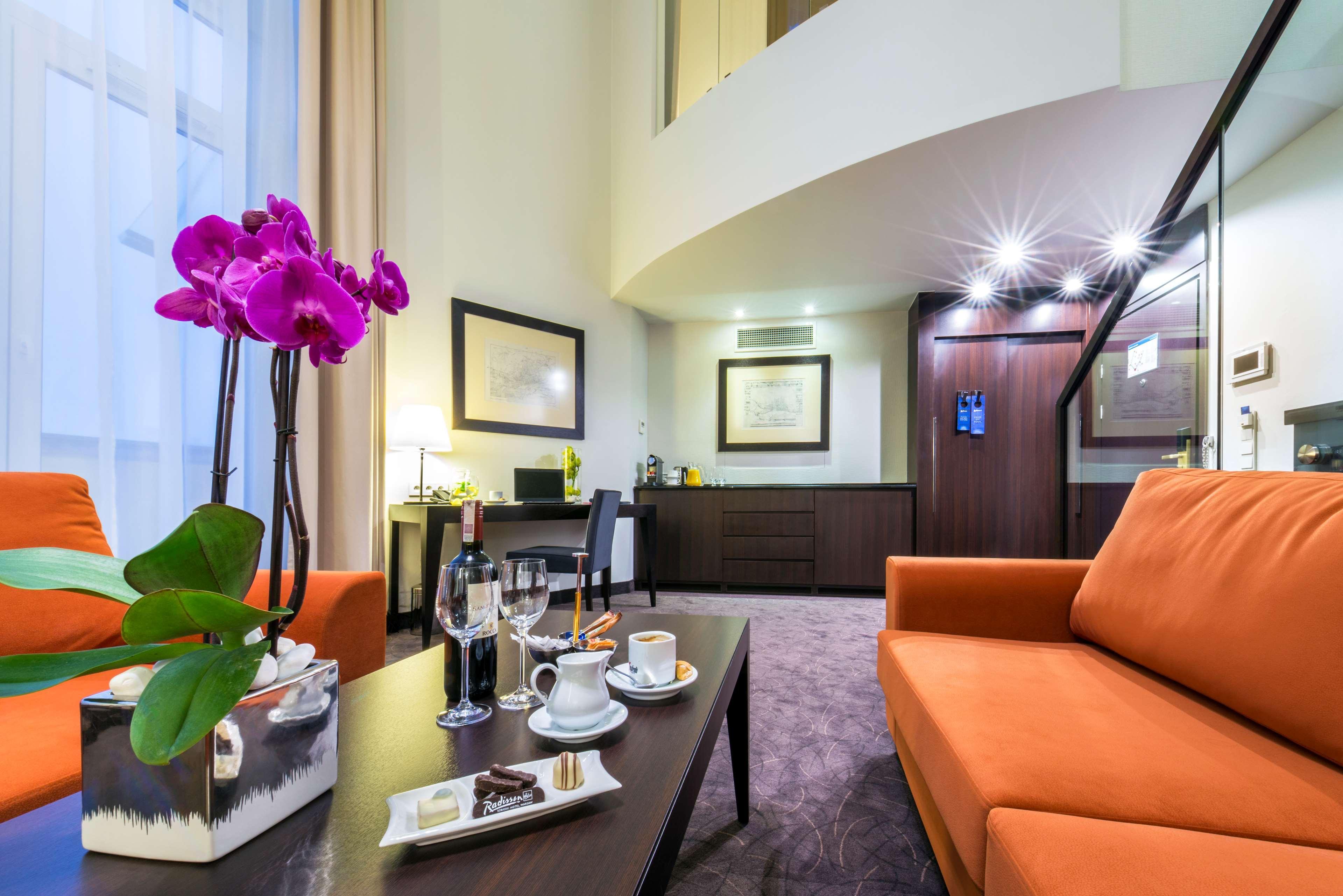 Radisson Blu Sobieski Varsavia Esterno foto Room at the hotel