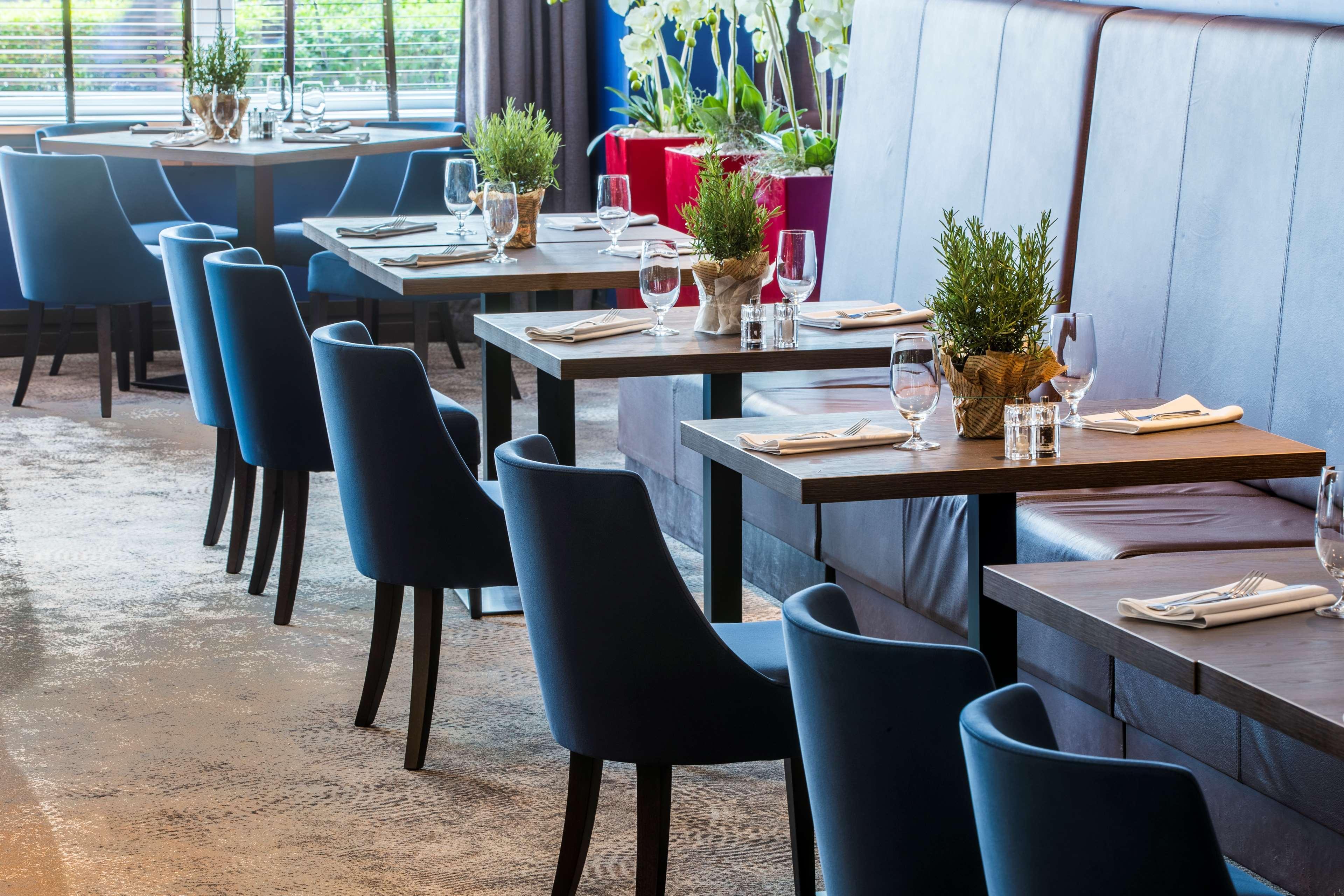 Radisson Blu Sobieski Varsavia Esterno foto Restaurant interior design