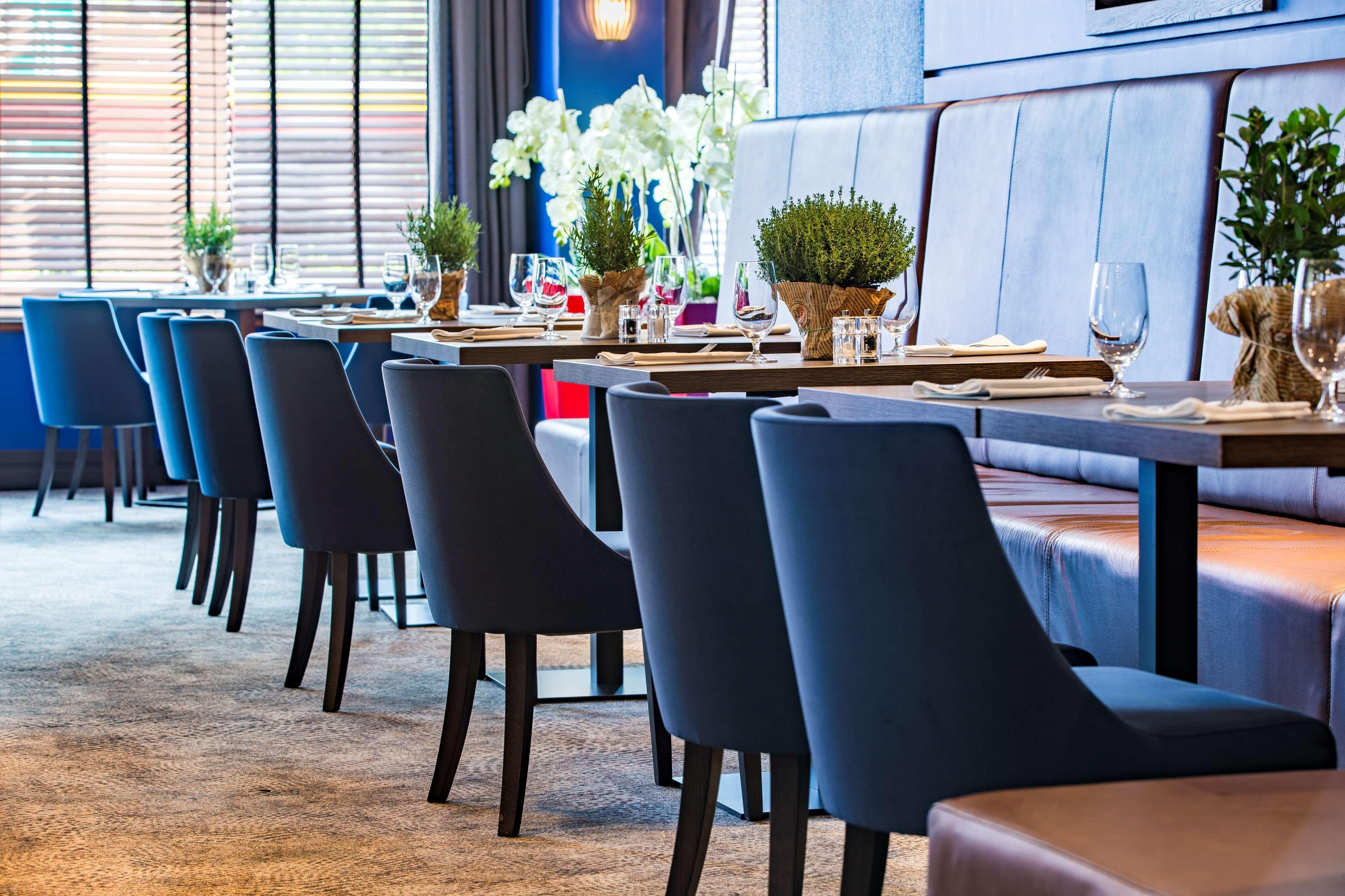Radisson Blu Sobieski Varsavia Esterno foto Restaurant interior design