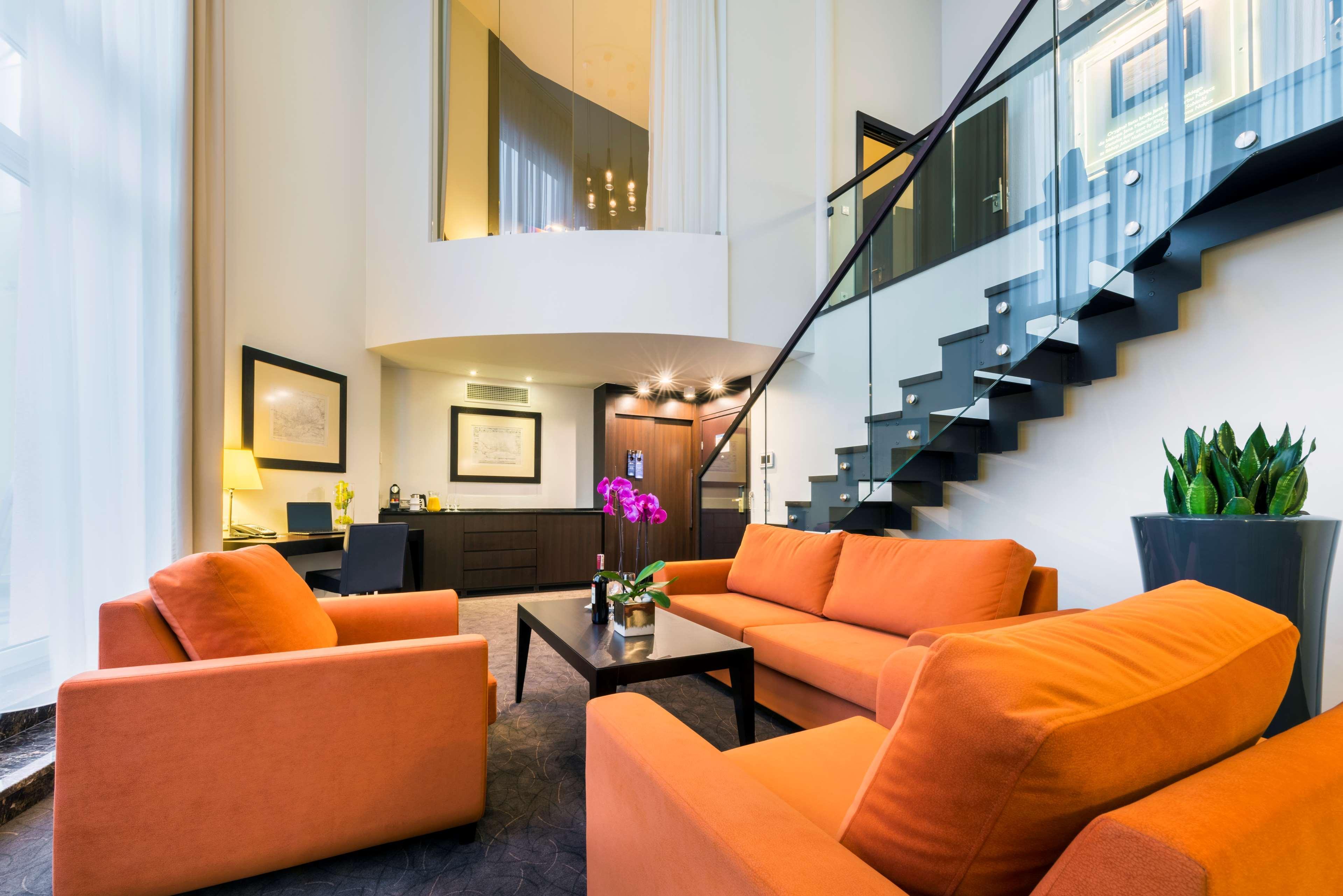 Radisson Blu Sobieski Varsavia Esterno foto Interior of a suite at the hotel