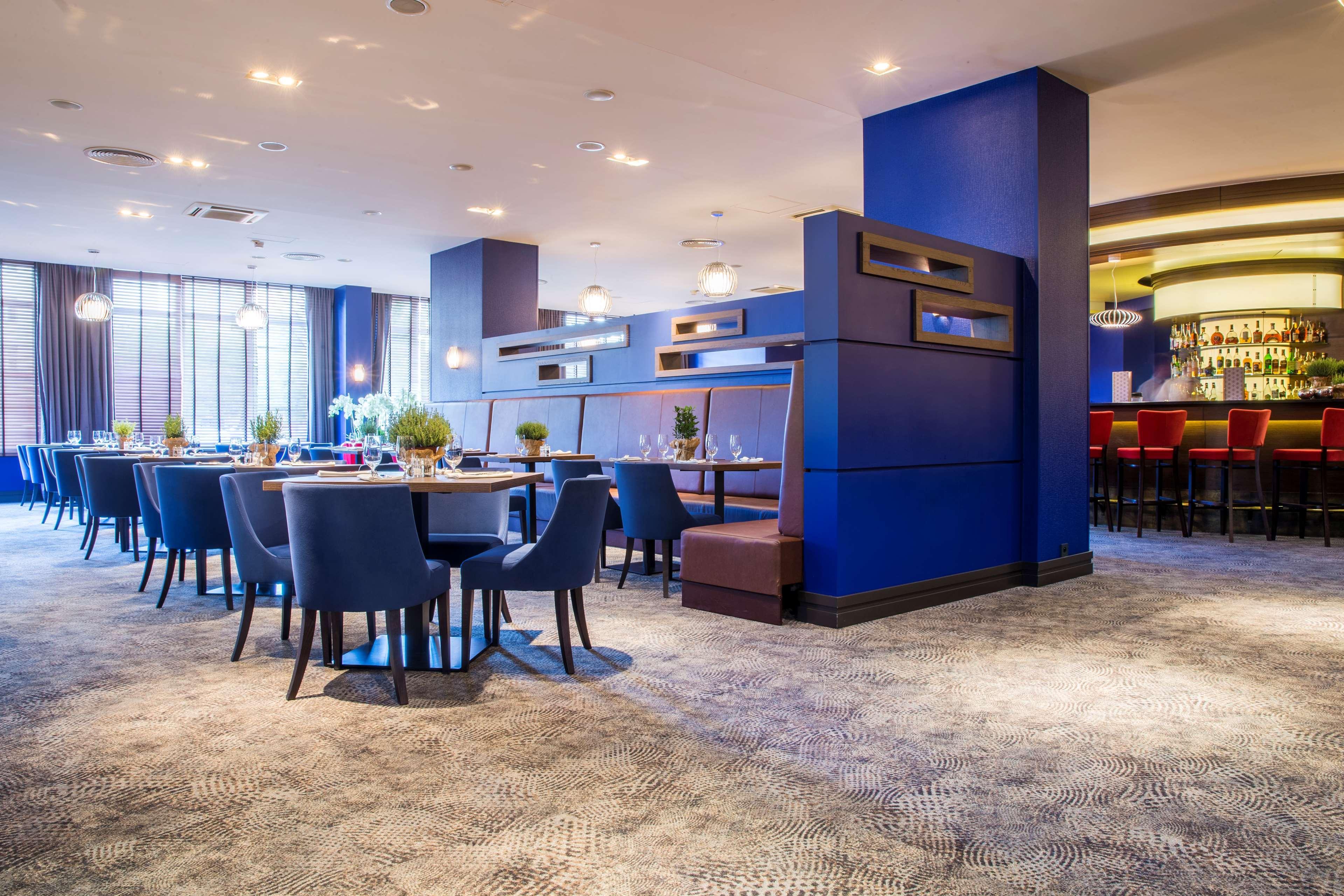 Radisson Blu Sobieski Varsavia Esterno foto The interior of the restaurant