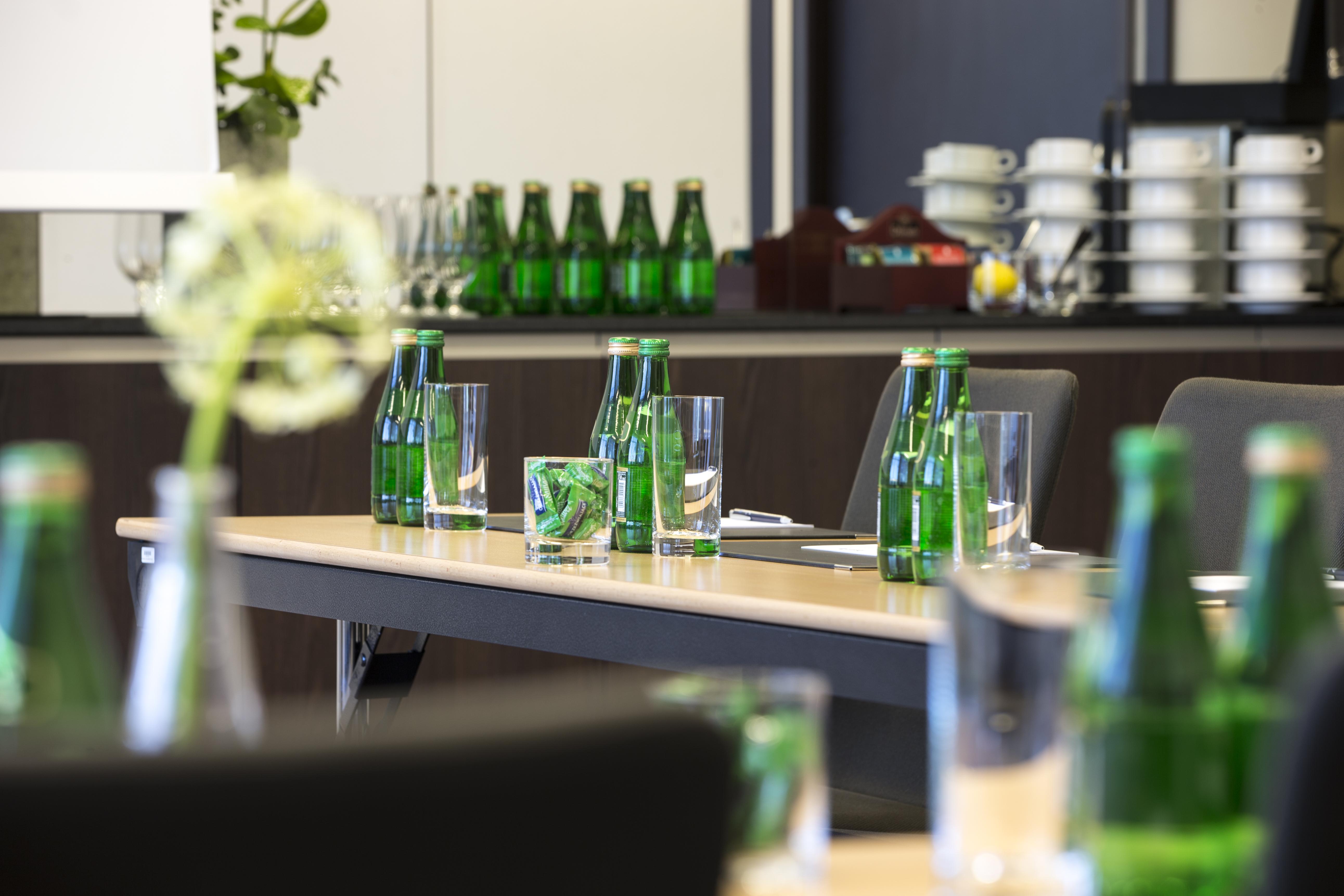 Radisson Blu Sobieski Varsavia Esterno foto The meeting room of the hotel