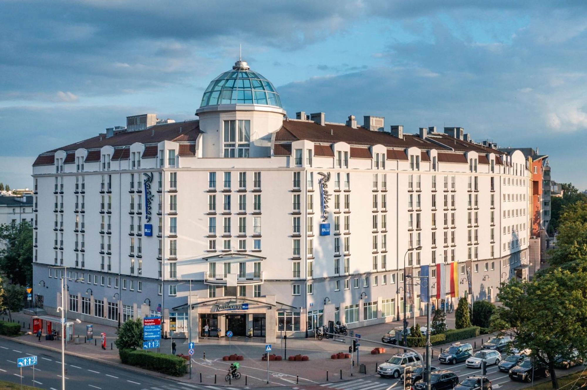Radisson Blu Sobieski Varsavia Esterno foto The hotel in 2019
