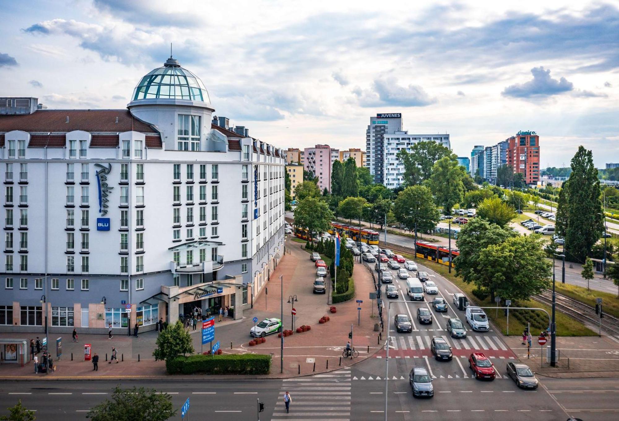 Radisson Blu Sobieski Varsavia Esterno foto The hotel in 2019